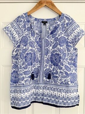 Talbots White and Blue Floral Tassel Peasant Top. Sz M